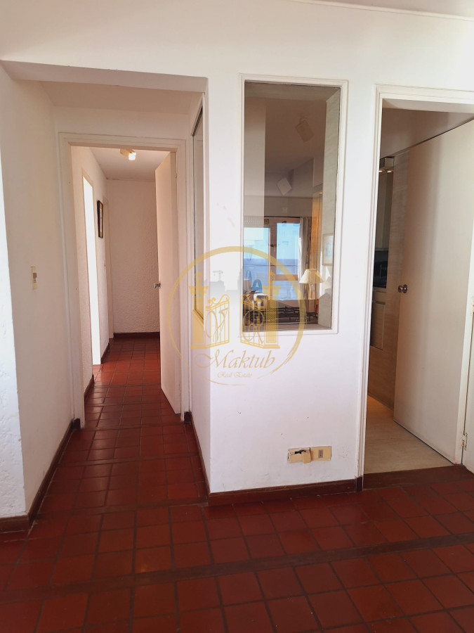 Apartamento ID.306 - ALQUILO APARTAMENTO FRENTE AL MAR, 2 DORMITORIOS, 2 BAÑOS, GARAGE, PUNTA DEL ESTE, MALDONADO.