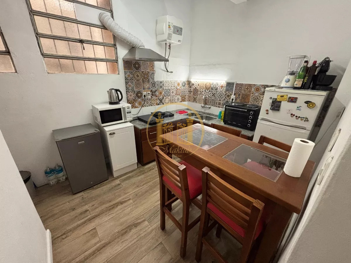 Apartamento ID.870 - VENDO APARTAMENTO, 2 DORMITORIOS, PATIO, CENTRO, MONTEVIDEO