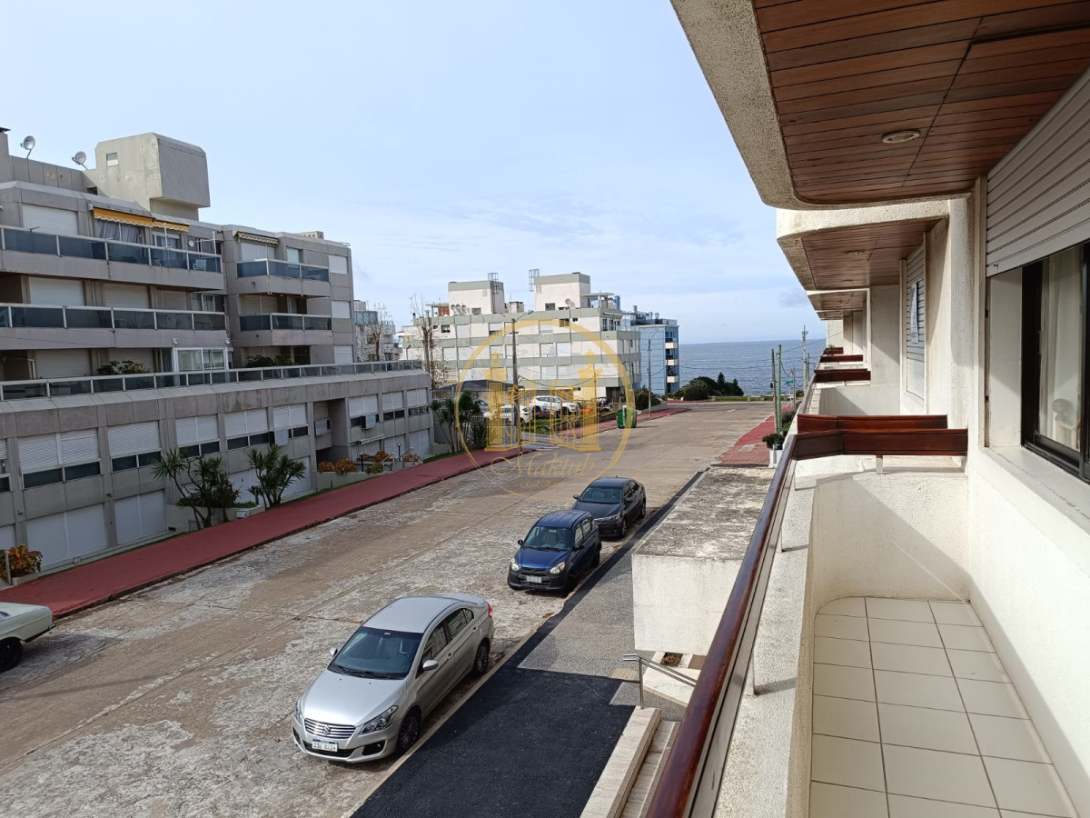 Apartamento ID.530 - Vendo apartamento, 2 dormitorio, 2 baños, balcón, cochera, amenities, Península, Maldonado