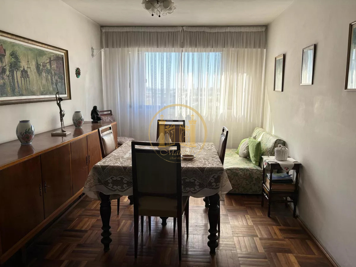 Apartamento ID.878 - VENDO APARTAMENTO, 2 DORMITORIOS, CENTRO, MONTEVIDEO