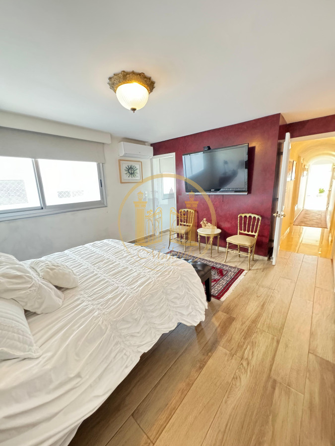 Apartamento ID.836 - VENDO APARTAMENTO, 3 DORMITORIOS, 3 BANOS, BALCON, PENINSULA, PUNTA DEL ESTE, MALDONADO 