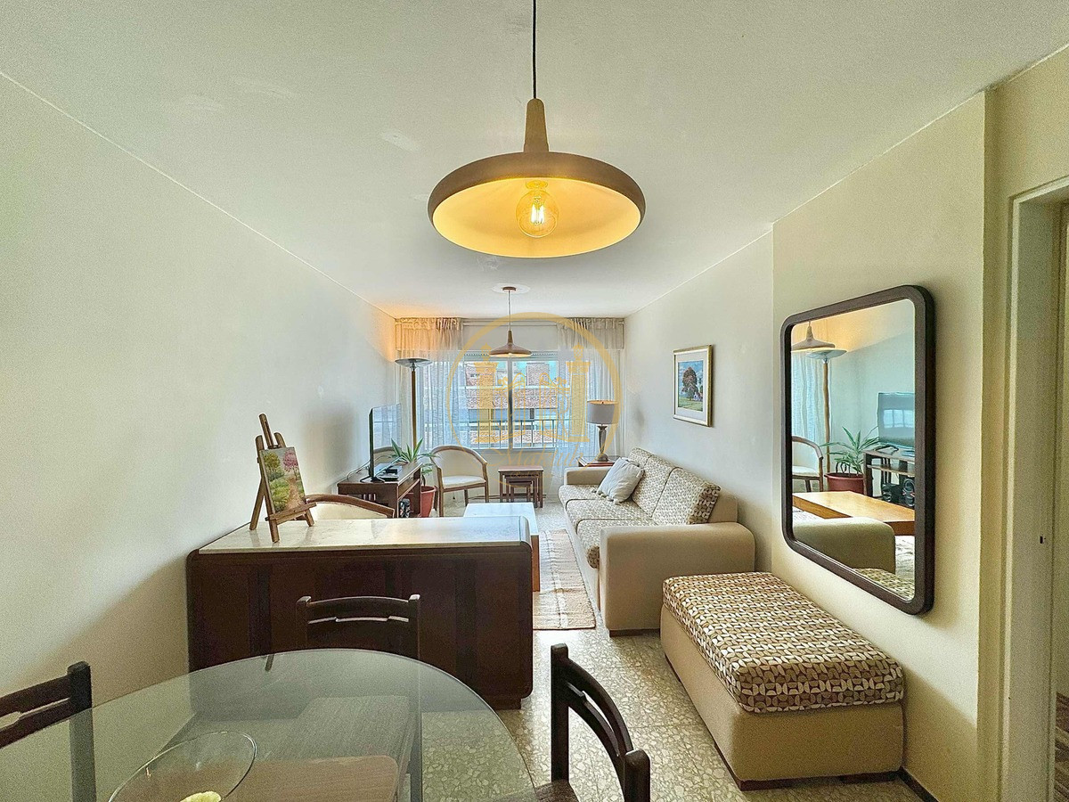 Apartamento ID.822 - VENDO APARTAMENTO, 2 DORMITORIOS, 2 BANOS, GARAJE, PENINSULA, PUNTA DEL ESTE, MALDONADO 