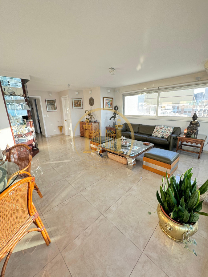 Apartamento ID.836 - VENDO APARTAMENTO, 3 DORMITORIOS, 3 BANOS, BALCON, PENINSULA, PUNTA DEL ESTE, MALDONADO 