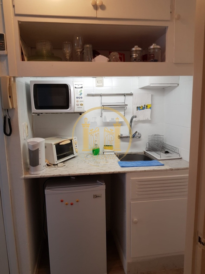 Apartamento ID.22 - ALQUILO ANUAL MONOAMBIENTE, PENÍNSULA, MALDONADO.
