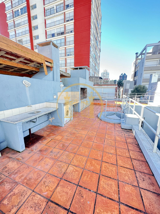 Apartamento ID.648 - VENDO APARTAMENTO, 2 DORMITORIOS, 2 BAÑOS - 1 EN SUITE, TERRAZA PROPIA CON PARRILLERO, PENÍNSULA, PUNTA DEL ESTE, MALDONADO.