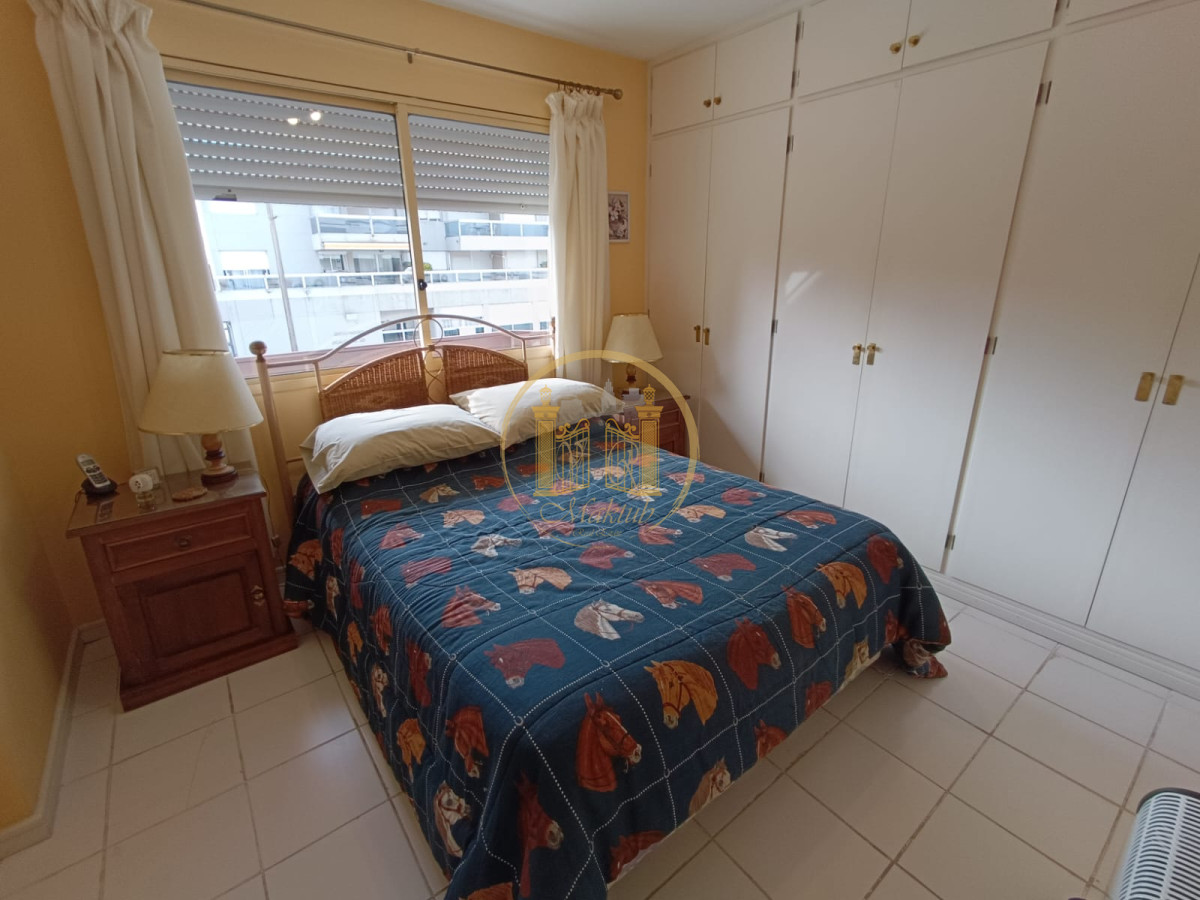 Apartamento ID.530 - Vendo apartamento, 2 dormitorio, 2 baños, balcón, cochera, amenities, Península, Maldonado
