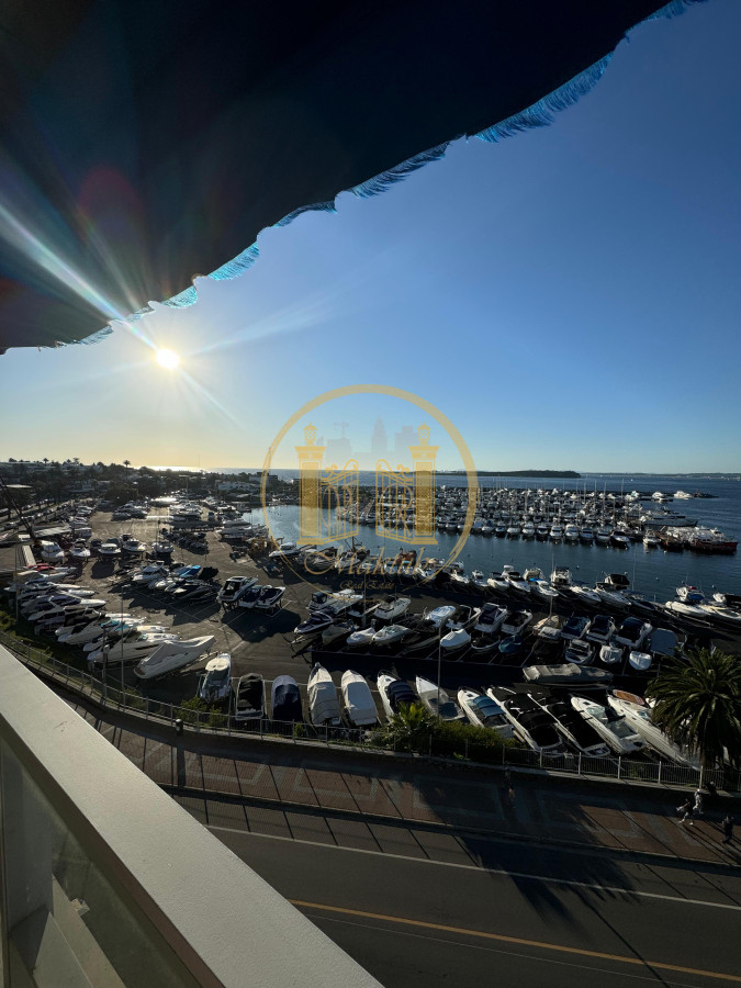Apartamento ID.836 - VENDO APARTAMENTO, 3 DORMITORIOS, 3 BANOS, BALCON, PENINSULA, PUNTA DEL ESTE, MALDONADO 