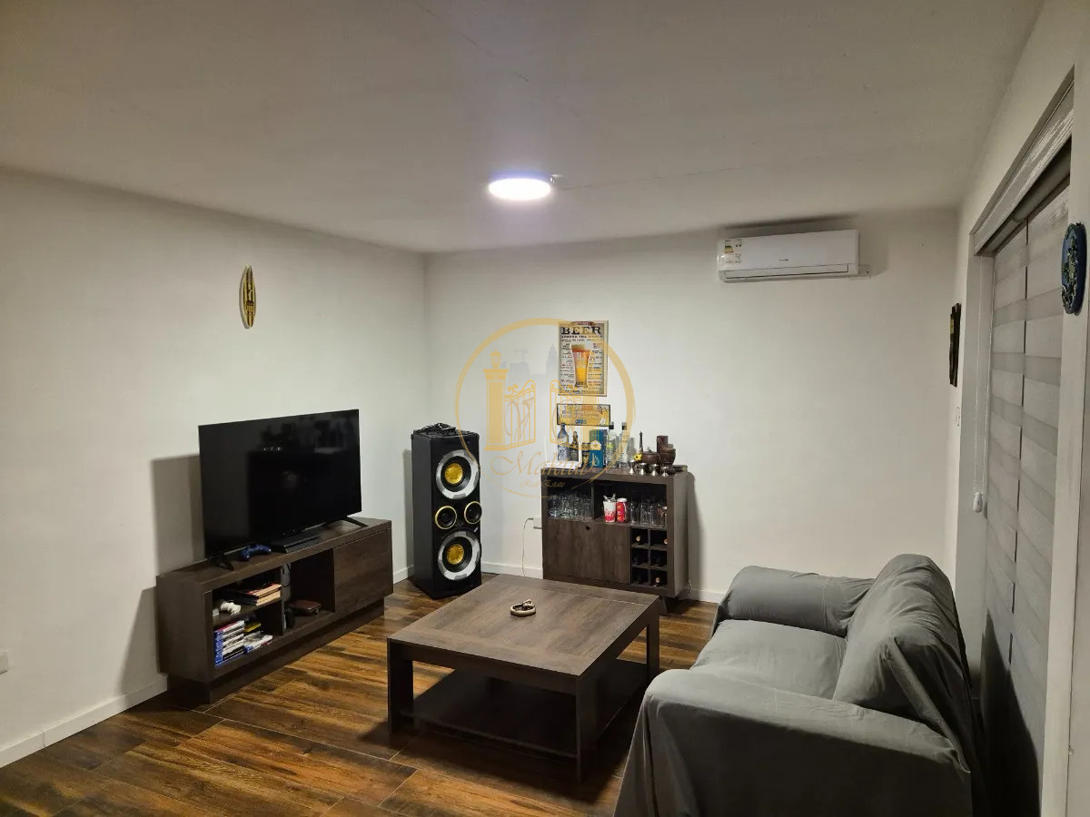Apartamento ID.995 - VENDO DUPLEX, 2 DORMITORIOS, LAVADERO, PATIO CON PARRILLERO, UNION, MONTEVIDEO