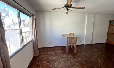 VENDO APARTAMENTO, 1 DORMITORIO, CENTRO, MONTEVIDEO