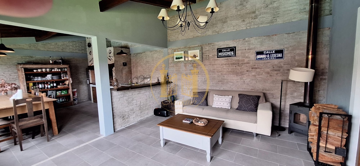 Casa ID.406 - Vendo casa, 4 dormitorios, 3 baños, piscina, barbacoa, Pinares, Punta del este, Maldonado