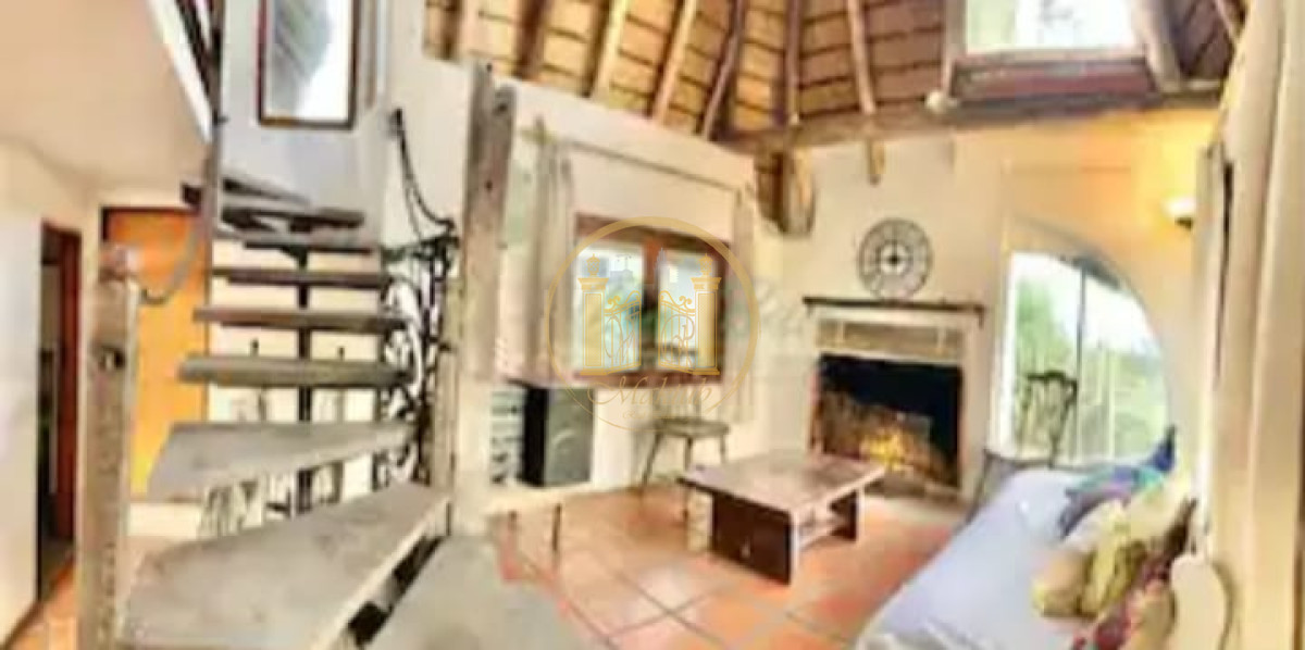 Casa ID.66 - Alquiler casa anual, 4 dormitorios 2 baños, Piscina, Punta del este, Maldonado. 