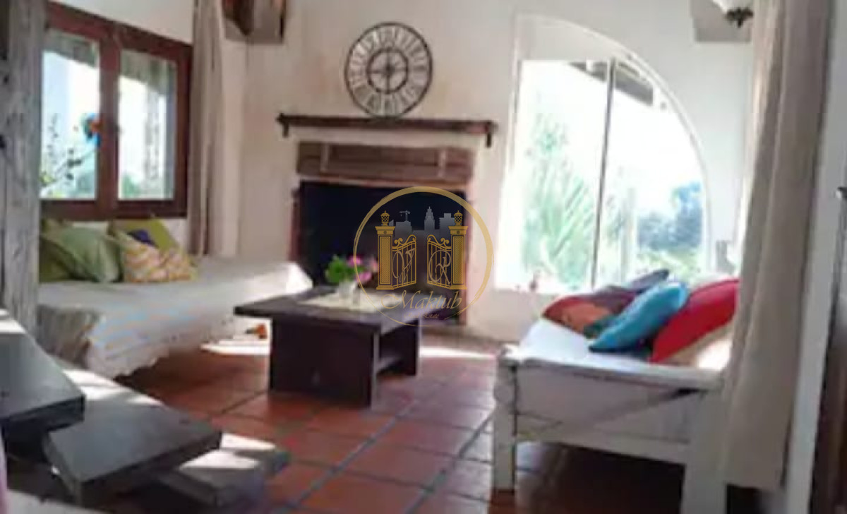 Casa ID.66 - Alquiler casa anual, 4 dormitorios 2 baños, Piscina, Punta del este, Maldonado. 