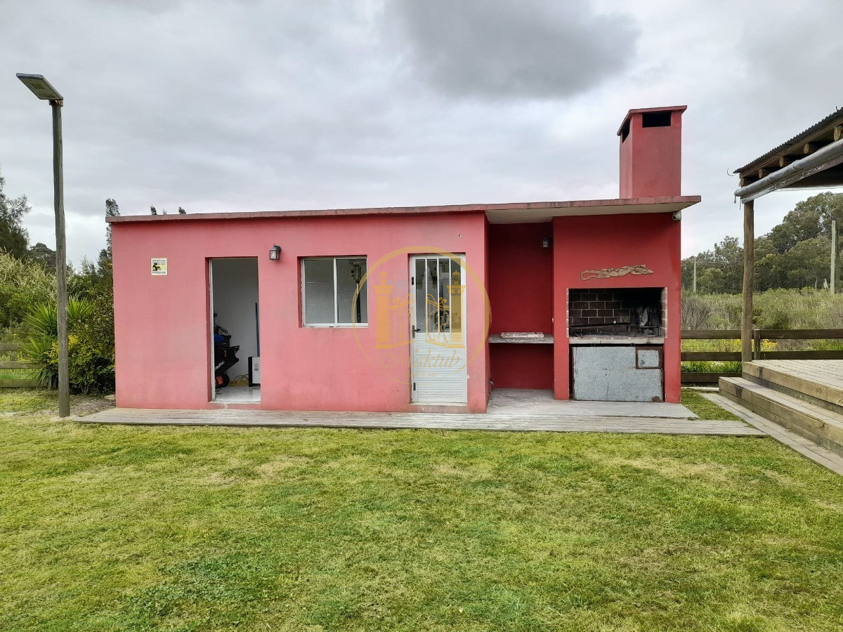 Casa ID.94 - Vendo casa, 2 dormitorios, La Barra, Maldonado.