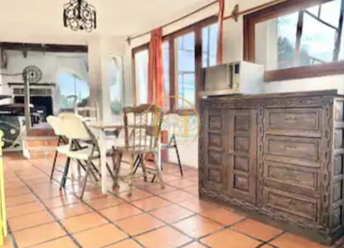 Casa ID.66 - Alquiler casa anual, 4 dormitorios 2 baños, Piscina, Punta del este, Maldonado. 