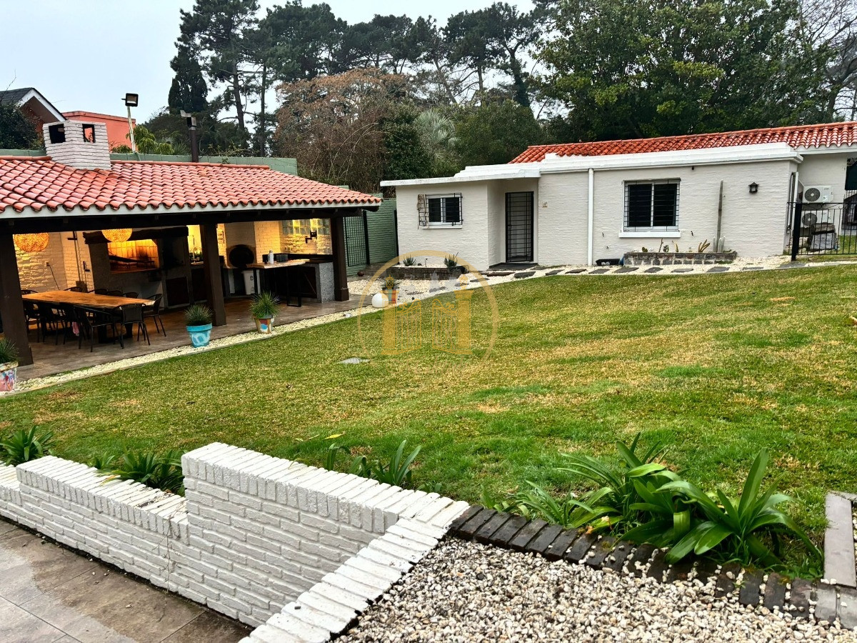 Casa ID.701 - Casa en Punta del Este, Cantegril