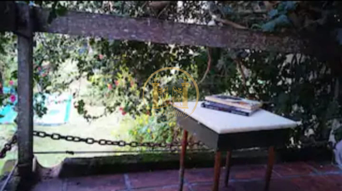 Casa ID.66 - Alquiler casa anual, 4 dormitorios 2 baños, Piscina, Punta del este, Maldonado. 