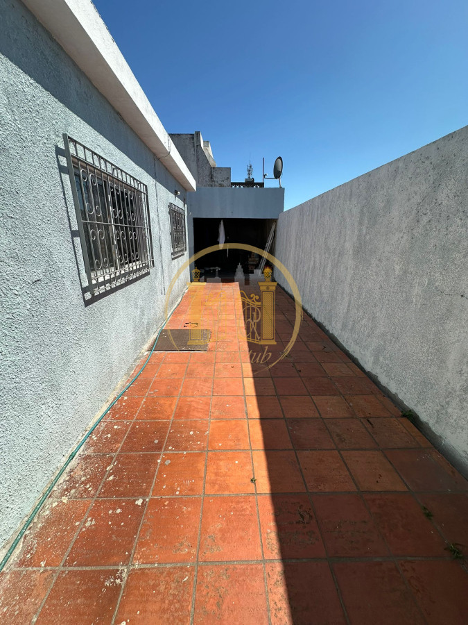 Casa ID.754 - Vendo Casa, 3 Dormitorios, Centro.(Garaje)