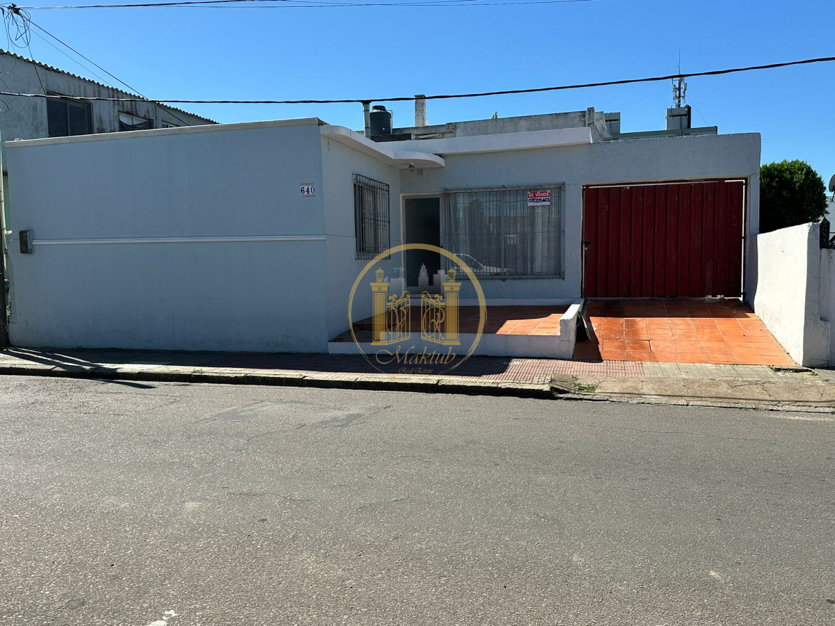 Casa ID.754 - Vendo Casa, 3 Dormitorios, Centro.(Garaje)
