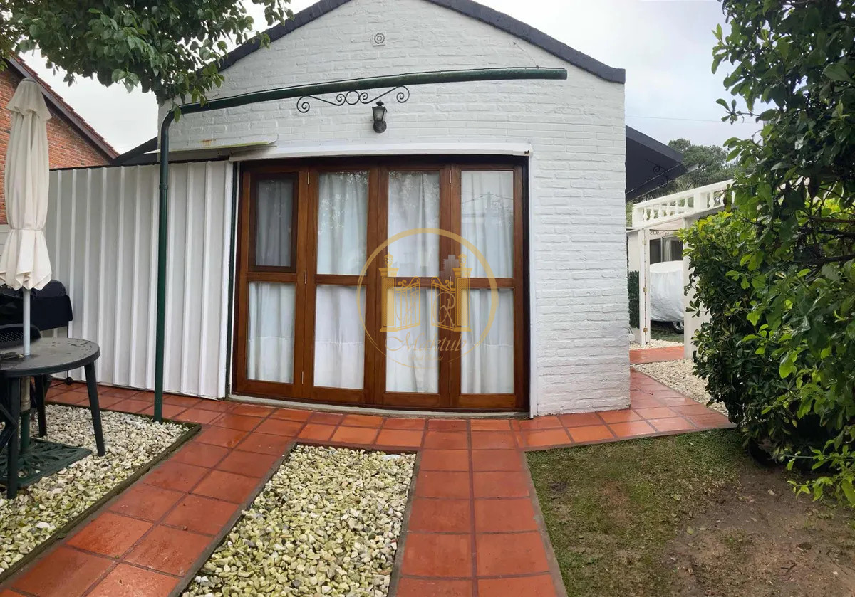 Casa ID.1087 - Casa en Punta del Este, Cantegril