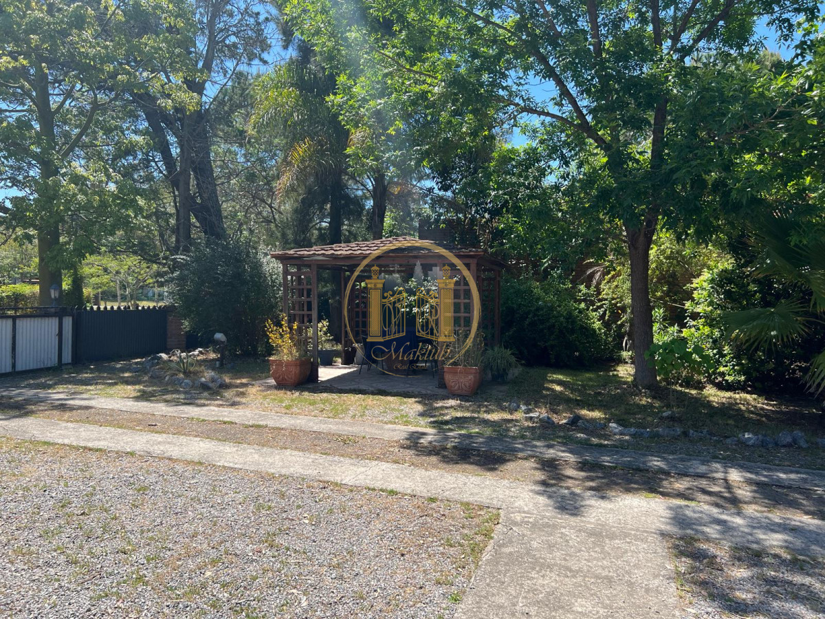 Casa ID.958 - VENDO CASA, 4 DORMITORIOS, 4 BANOS, PATIO, LAVADERO, BARBACOA, BALNEARIO SANTA ANA, COLONIA