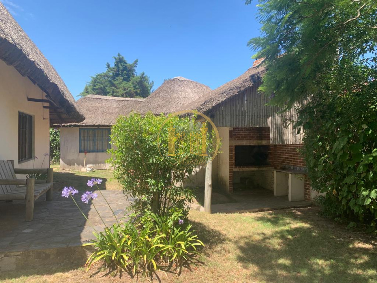 Casa ID.248 - Alquilo Casa, 2 dormitorio, 2 baños, Rincón del Indio, Punta del este, Maldonado