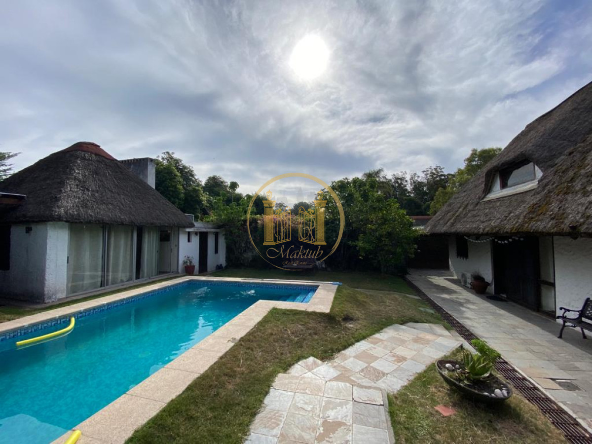 Casa ID.172 - Vendo Casa, 4 dormitorio, 3 baños, Pinares Punta del este, Maldonado