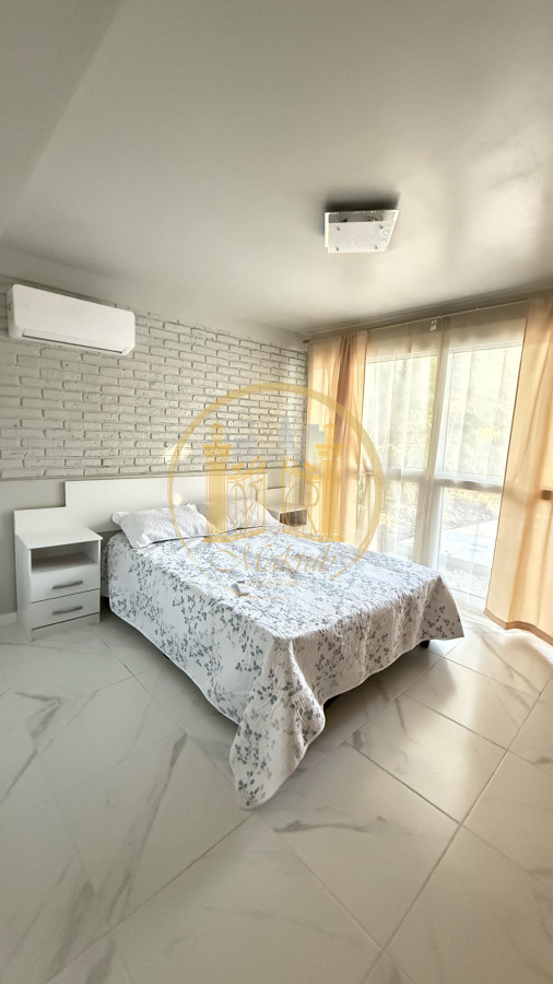 Casa ID.1120 - VENDO 3 CASAS, 10 DORMITORIOS, 7 BANOS, AMUEBLADA, BARBACOA, TERRAZAS, PISCINA, ESTACIONAMIENTO, BARRIO GOLF, PUNTA DEL ESTE, MALDONADOPATIO.