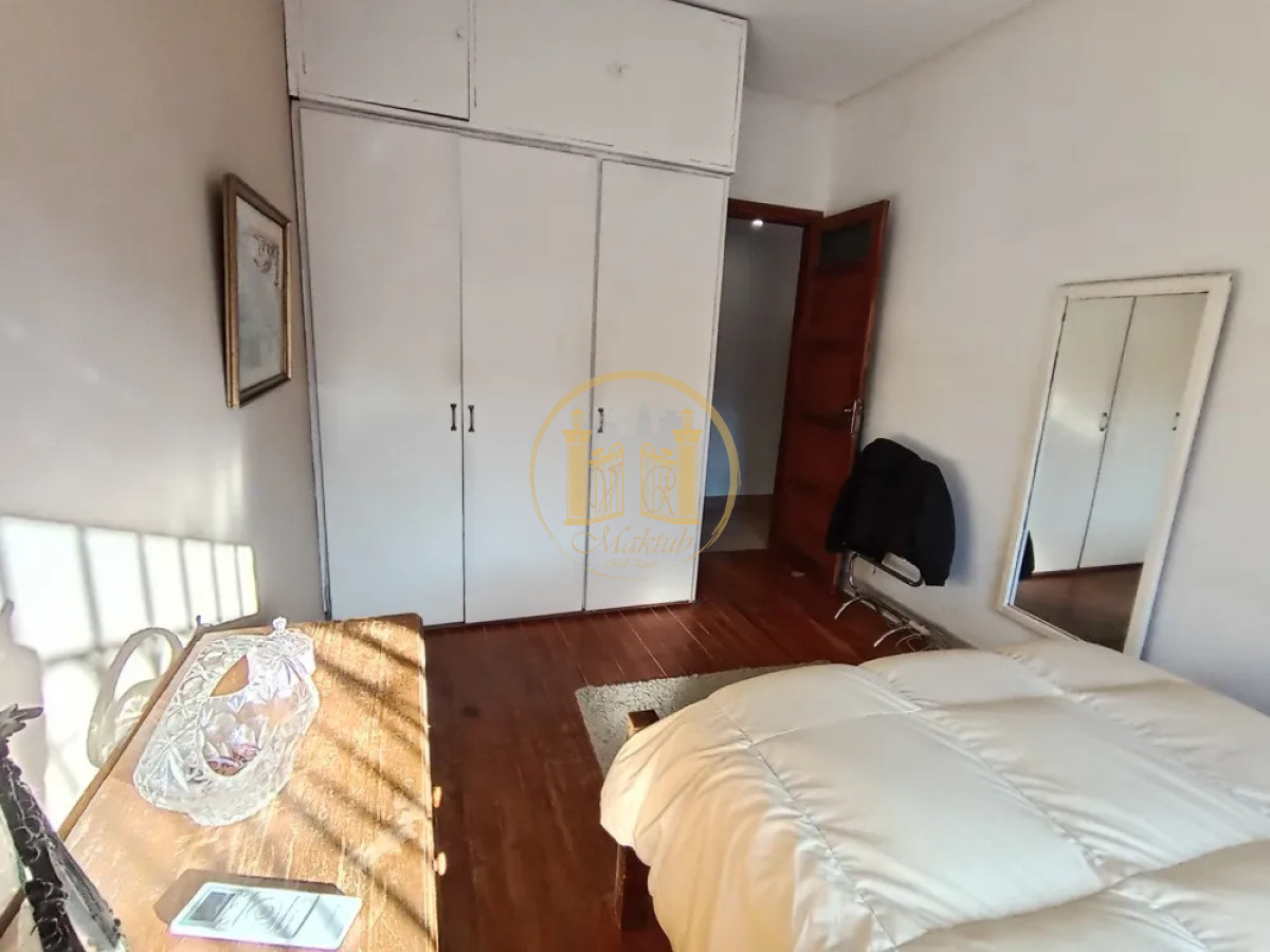 Casa ID.985 - VENDO CASA, 3 DORMITORIOS, 2 BAÑOS, LAVADERO, AZOTEA CON PARRILLERO, POCITOS, MONTEVIDEO