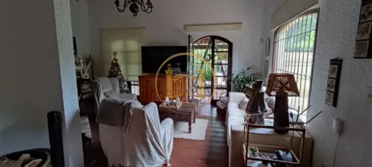 Casa ID.962 - VENDO CASA, 3 DORMITORIOS, 2 BAÑOS, GARAGE, PATIO, PARRILLERO, PINARES ,MALDONADO.