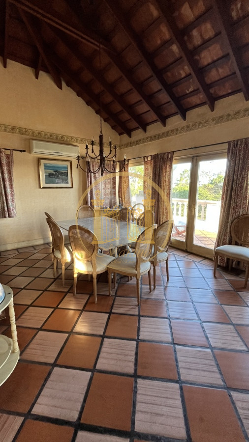 Casa ID.329 - Vendo Casa, 4 dormitorios, 4 baños, Terraza, Patio y Garaje, Pinares, Punta del este, Maldonado