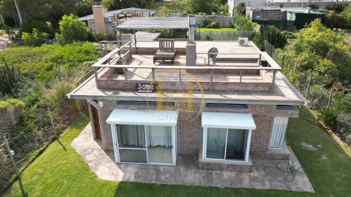 Casa ID.953 - VENDO CASA, 3 DORMITORIOS, TERRAZA, PATIO, PARRILLERO, COCHERA, BALNEARIO BUENOS AIRES, MALDONADO 