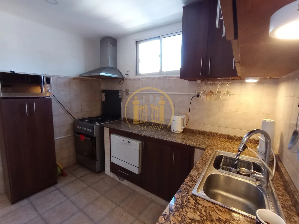 Casa ID.985 - VENDO CASA, 3 DORMITORIOS, 2 BAÑOS, LAVADERO, AZOTEA CON PARRILLERO, POCITOS, MONTEVIDEO