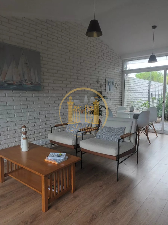 Casa ID.885 - Casa en Punta del Este, Cantegril