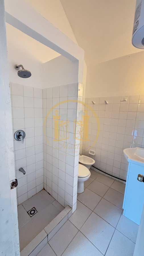 Casa ID.1120 - VENDO 3 CASAS, 10 DORMITORIOS, 7 BANOS, AMUEBLADA, BARBACOA, TERRAZAS, PISCINA, ESTACIONAMIENTO, BARRIO GOLF, PUNTA DEL ESTE, MALDONADOPATIO.