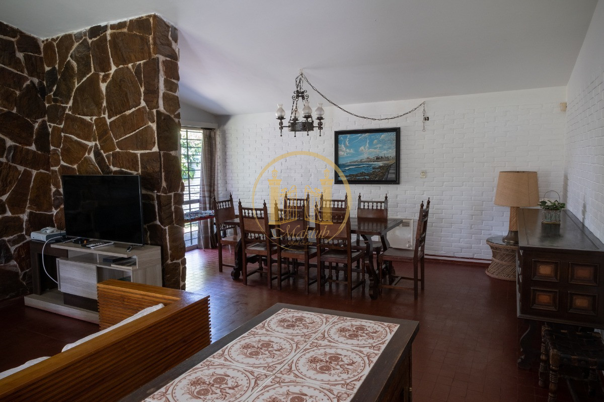 Casa ID.700 - Casa en Punta del Este, Cantegril