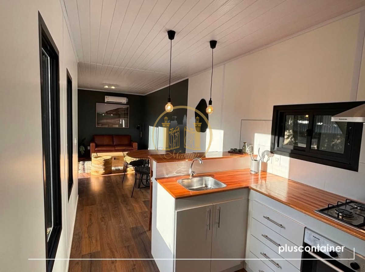 Casa ID.1101 - VENDO CASA, CONTAINER, 2 DORMITORIOS, AIRE ACONDICIONADO.