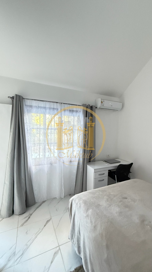 Casa ID.1120 - VENDO 3 CASAS, 10 DORMITORIOS, 7 BANOS, AMUEBLADA, BARBACOA, TERRAZAS, PISCINA, ESTACIONAMIENTO, BARRIO GOLF, PUNTA DEL ESTE, MALDONADOPATIO.