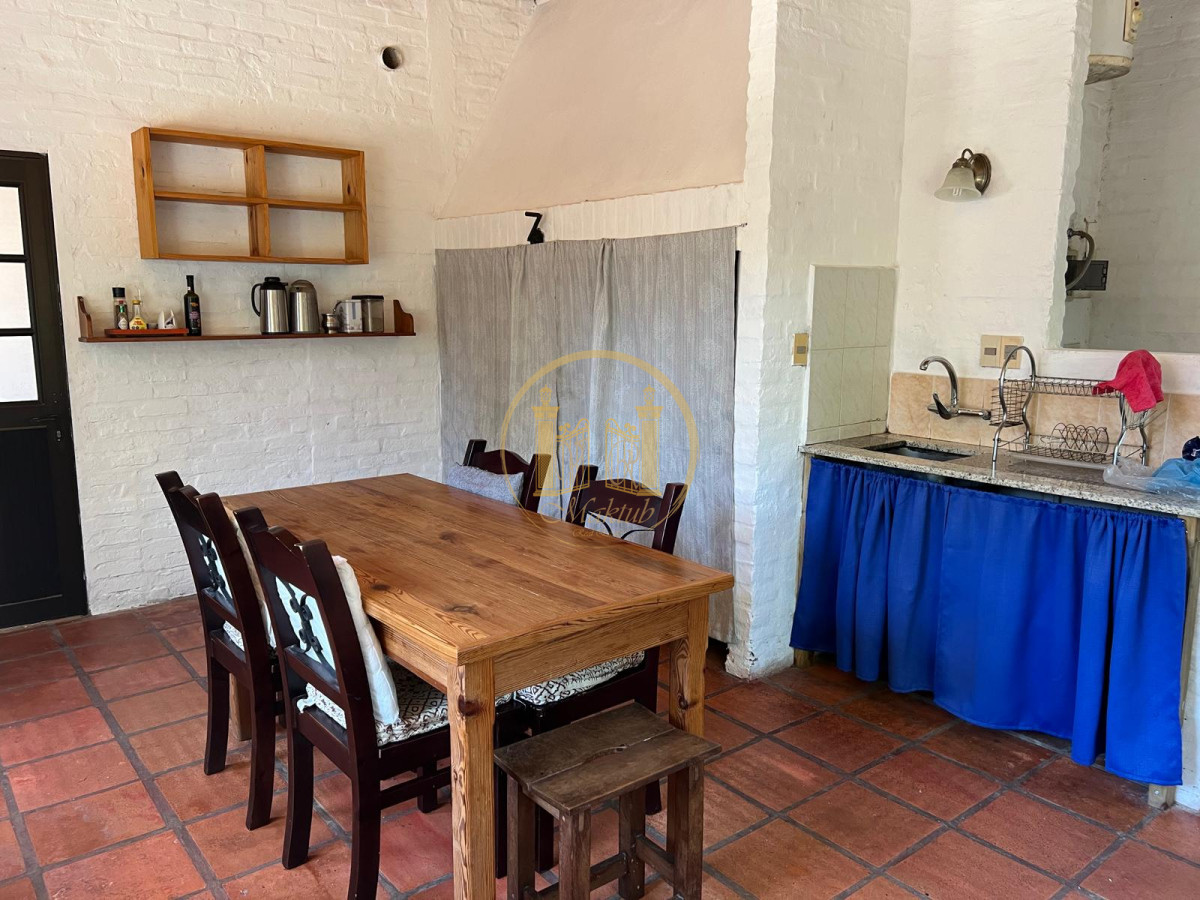 Casa ID.958 - VENDO CASA, 4 DORMITORIOS, 4 BANOS, PATIO, LAVADERO, BARBACOA, BALNEARIO SANTA ANA, COLONIA