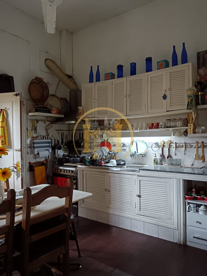 Casa ID.774 - Venta Casa, 5 Dormitorios, Centro.