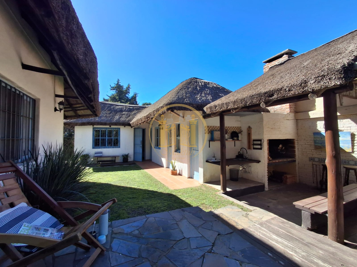 Casa ID.248 - Alquilo Casa, 4 dormitorio, 2 baños, Rincón del Indio, Punta del este, Maldonado