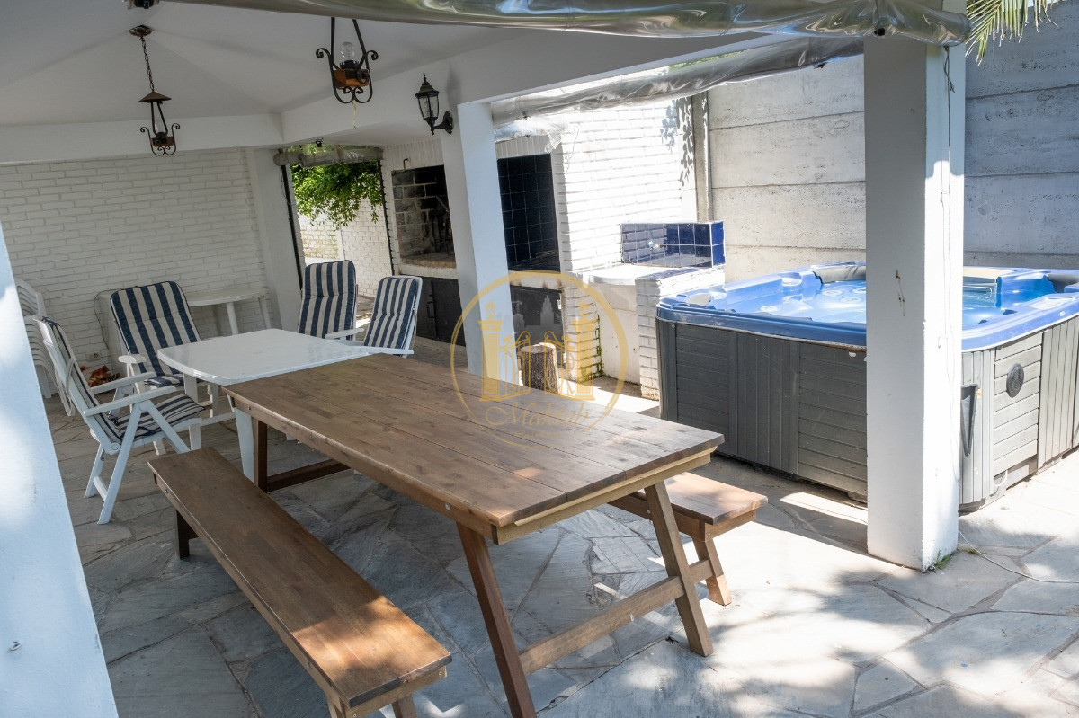Casa ID.700 - Casa en Punta del Este, Cantegril
