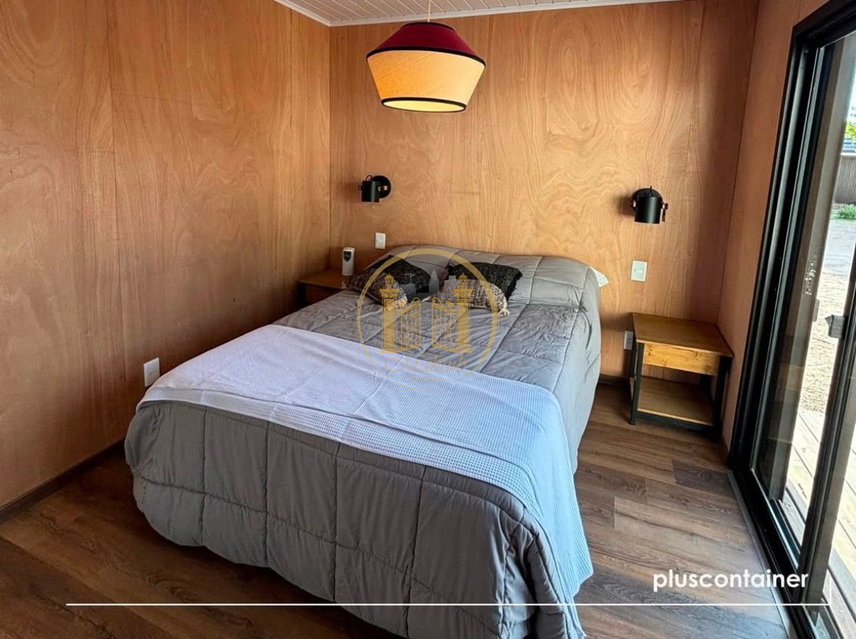 Casa ID.1101 - VENDO CASA, CONTAINER, 2 DORMITORIOS, AIRE ACONDICIONADO.
