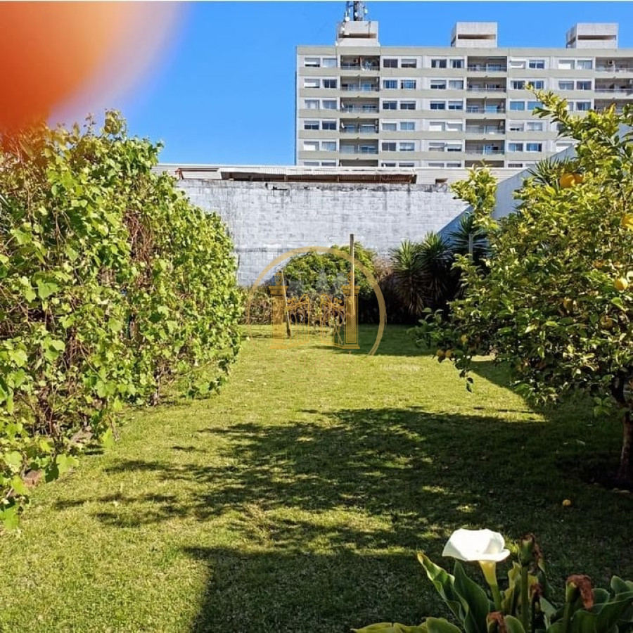 Casa ID.775 - Venta Casa, 1 Dormitorio, Centro.
