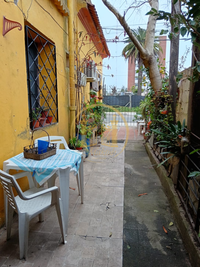 Casa ID.774 - Venta Casa, 5 Dormitorios, Centro.