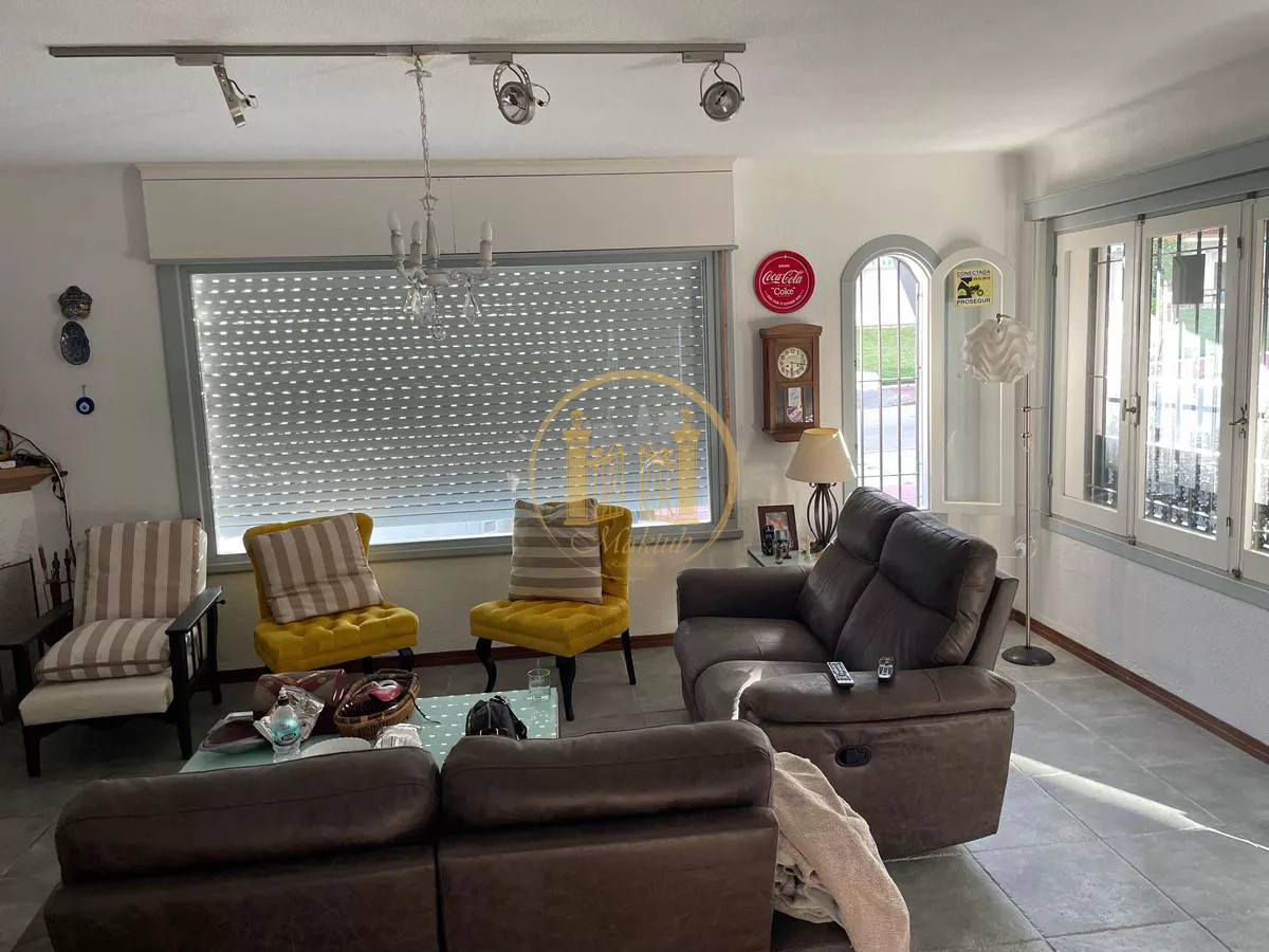 Casa ID.911 - VENDO CASA, 4 DORMITORIOS, 4 BANOS, PISCINA, BALCON, PARRILLERO, PENINSULA, MALDONADO 