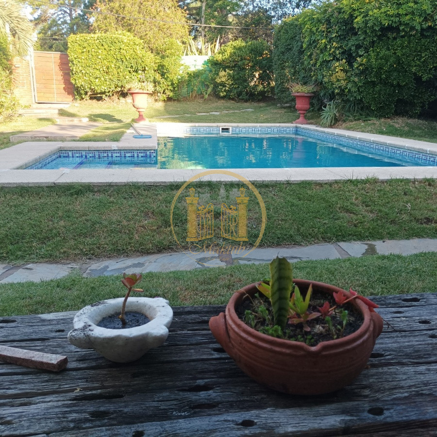 Casa ID.172 - Vendo Casa, 4 dormitorio, 3 baños, Pinares Punta del este, Maldonado