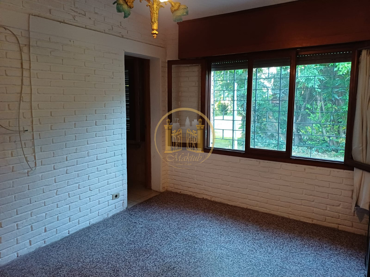 Casa ID.797 - Venta Casa, 3 Dormitorios, 2 baños, Barbacoa, Garage, Centro Maldonado
