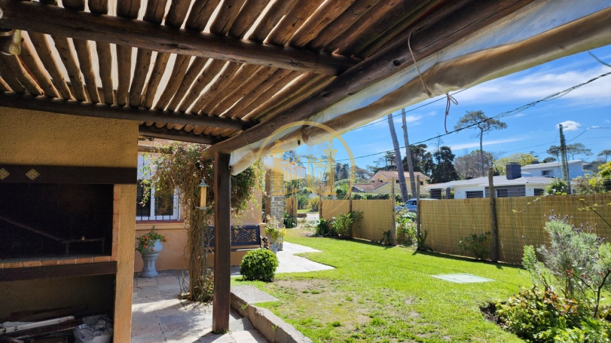 Casa ID.694 - Casa en Punta del Este, Cantegril