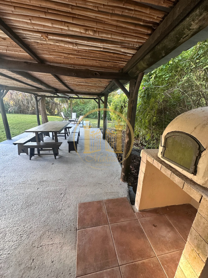 Casa ID.1120 - VENDO 3 CASAS, 10 DORMITORIOS, 7 BANOS, AMUEBLADA, BARBACOA, TERRAZAS, PISCINA, ESTACIONAMIENTO, BARRIO GOLF, PUNTA DEL ESTE, MALDONADOPATIO.