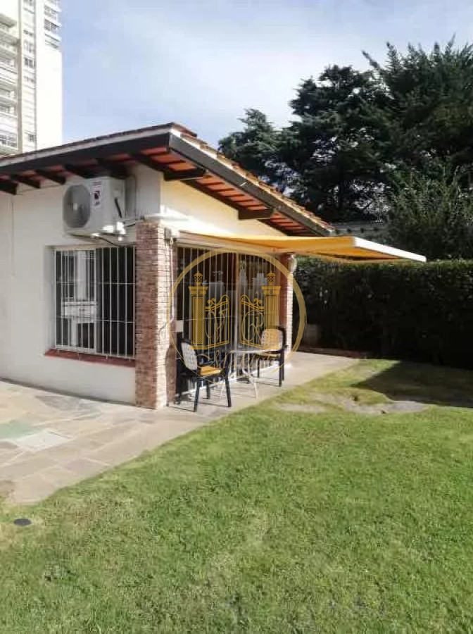 Casa ID.913 - VENDO CASA, 3 DORMITORIOS, 3 BANOS, COCHERA, PATIO, PARRILLERO, PUNTA DEL ESTE, MALDONADO 